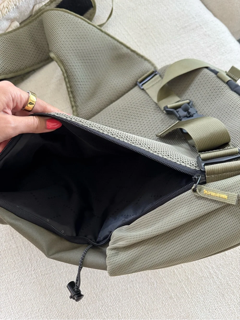 Oakley 12L Boulder Green Latitude Sling Pack